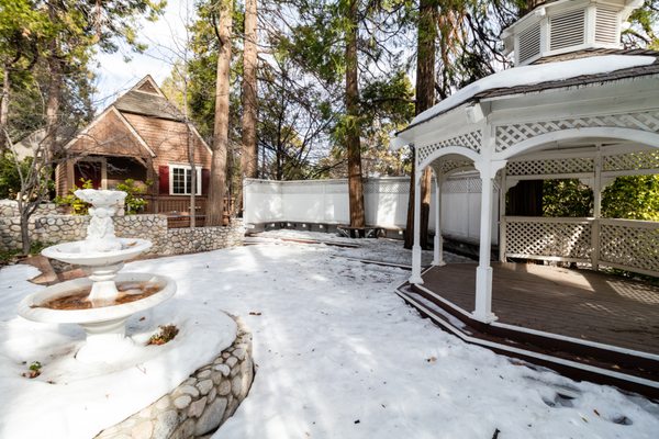 Saddleback Inn by null