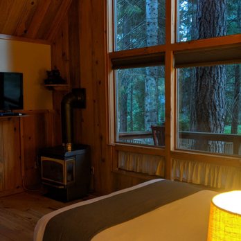 Trout Lake Cozy Cabins - Inside my cabin - Vacation Rentals Near Me - Trout Lake, Washington Trout Lake Cozy Cabins - Inside my cabin - Vacation Rentals Near Me - Trout Lake, Washington