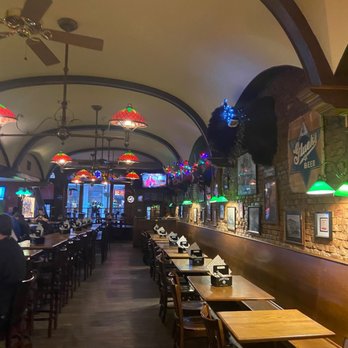 Gluek's Restaurant & Bar - Inside - Music Venues Near Me - Minneapolis, Minnesota