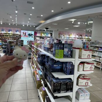 Miniso - Toy Stores Near Me - Burbank, California Miniso - Toy Stores Near Me - Burbank, California