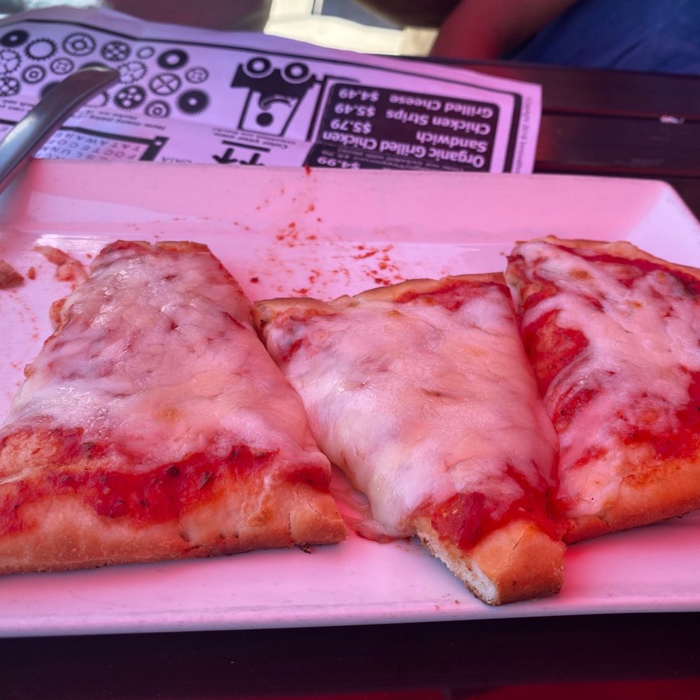 Waterfront Warehouse - Ceese Pizza - Gastropubs Near Me - Kenosha, Wisconsin Waterfront Warehouse - Ceese Pizza - Gastropubs Near Me - Kenosha, Wisconsin