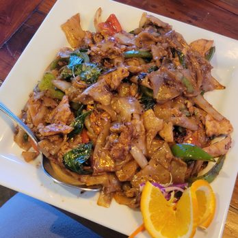 Thai Terrace - Chicken Thai Terrace Noodle soooo goooood!! - Thai Near Me - Sacramento, California