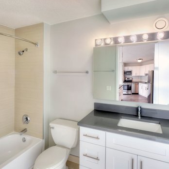 Grand Plaza - Apartments Near Me - Chicago, Illinois Grand Plaza - Apartments Near Me - Chicago, Illinois
