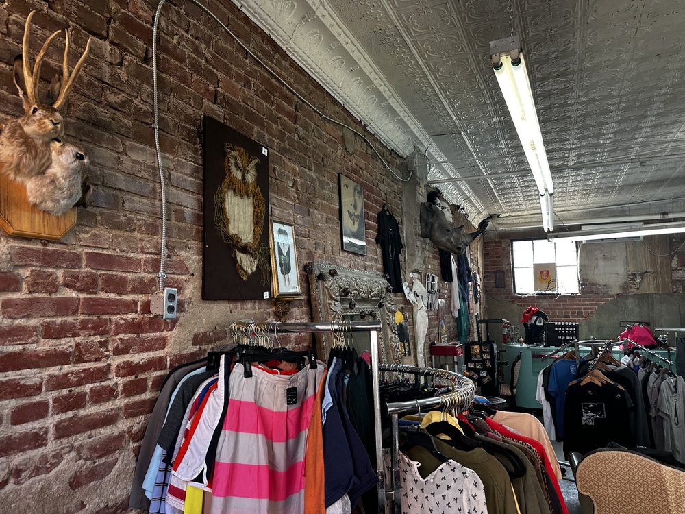 BLACK LAGOON Updated June 2024 103 S Aid Ave, West Plains, Missouri