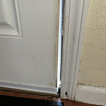 1st Choice Cabin Rentals - Can see outside from the laundry room- this is how bees and mice are getting in - Vacation Rentals Near Me - Nelsonville, Ohio