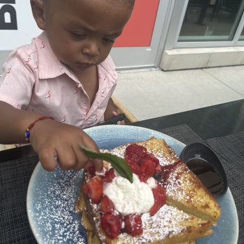 Bronzeville Winery - French toast - New American Near Me - Chicago, Illinois Bronzeville Winery - French toast - New American Near Me - Chicago, Illinois