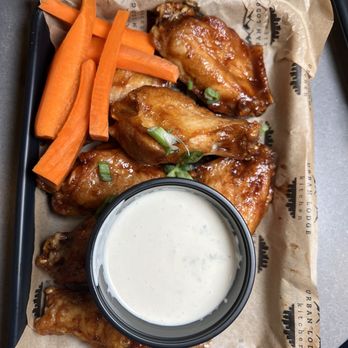 Urban Lodge Brewing - Wings - Brewpubs Near Me - Hartford, Connecticut Urban Lodge Brewing - Wings - Brewpubs Near Me - Hartford, Connecticut