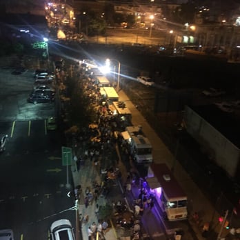 Night Market - Callowhill - a busy street at night - Food Trucks Near Me - Philadelphia, Pennsylvania Night Market - Callowhill - a busy street at night - Food Trucks Near Me - Philadelphia, Pennsylvania