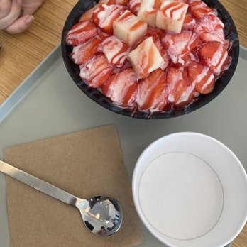 Sul & Beans - Strawberry bingsoo - Desserts Near Me - Irvine, California Sul & Beans - Strawberry bingsoo - Desserts Near Me - Irvine, California