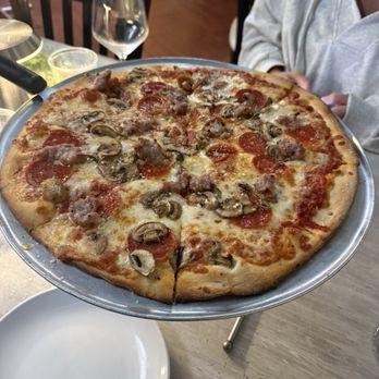 Bricco - New York style pepperoni/mushroom/sausage pizza. Delicious!! - Pizza Near Me - Laguna Niguel, California Bricco - New York style pepperoni/mushroom/sausage pizza. Delicious!! - Pizza Near Me - Laguna Niguel, California