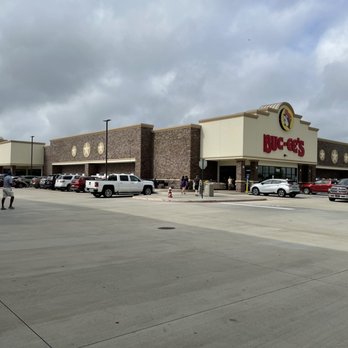 Buc-ee’s - Gas Stations Near Me - Fort Valley, Georgia