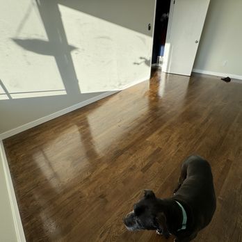 Well Decor - Bedroom hardwood flooring - General Contractors Near Me Well Decor - Bedroom hardwood flooring - General Contractors Near Me