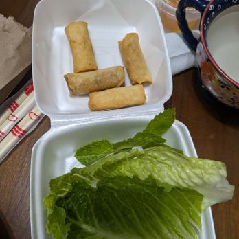 Pho Way - 4 spring rolls. very sad - Vietnamese Near Me - Union, New Jersey