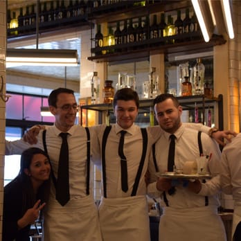 La Favorite - Welcoming staff - French Near Me - Paris, 75 La Favorite - Welcoming staff - French Near Me - Paris, 75