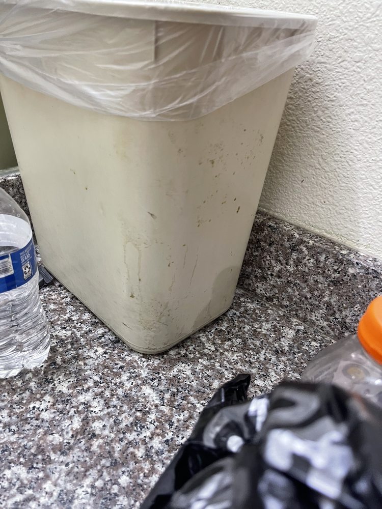 BESTWAY INN Updated May 2024 13220 Maham Rd, Dallas, Texas Hotels