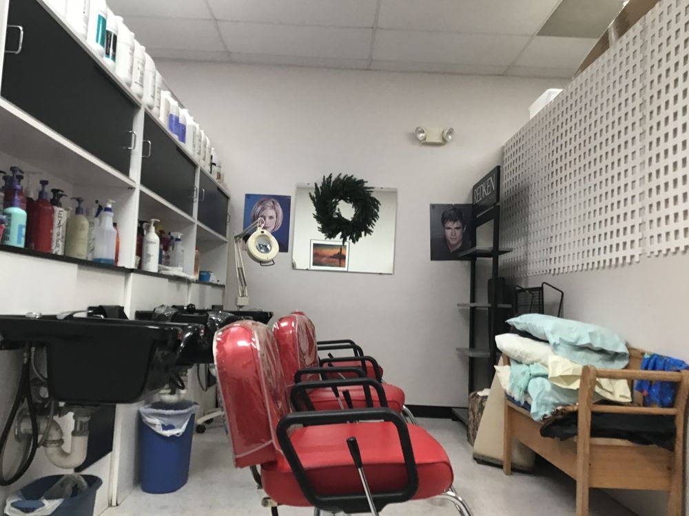 BERNIE’S BEAUTY SALON Updated August 2024 40845 Merchants Ln