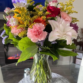 Flower Fantasy - Florists Near Me - Mississauga, Ontario