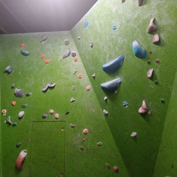 Hangar 18 - Upland - Climbing Near Me - Upland, California Hangar 18 - Upland - Climbing Near Me - Upland, California