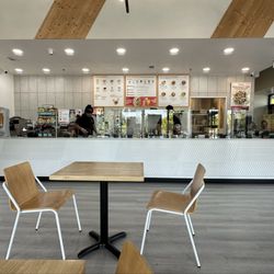 Pokeworks - Restaurant ambience