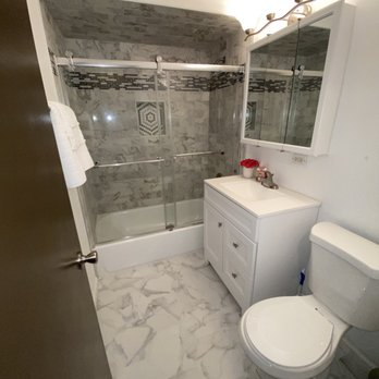 I2 REMODELING - Complete Bathroom Remodel - General Contractors Near Me - Carol Stream, Illinois