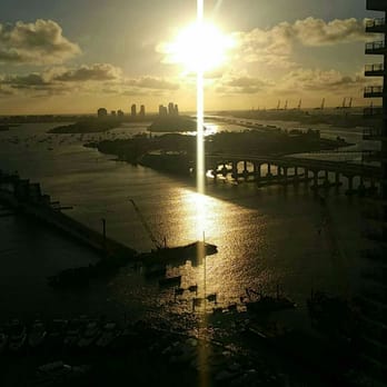 Miami Marriott Biscayne Bay - More sunrise - Hotels Near Me - Miami, Florida Miami Marriott Biscayne Bay - More sunrise - Hotels Near Me - Miami, Florida