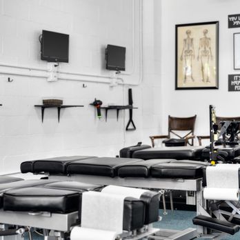 Beach Cities Chiropractic - Adjusting Area - Chiropractors Near Me - Redondo Beach, California Beach Cities Chiropractic - Adjusting Area - Chiropractors Near Me - Redondo Beach, California