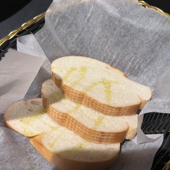 Deema - Bread served before meal with dipping oils - Turkish Near Me - Fort Wayne, Indiana