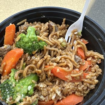 Mexibachi - Bowl with half and half and " filet mignon" - Food Trucks Near Me - Los Angeles, California Mexibachi - Bowl with half and half and " filet mignon" - Food Trucks Near Me - Los Angeles, California