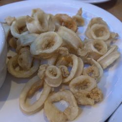 Uncle Vinnie's Clam Bar - Fried calamari