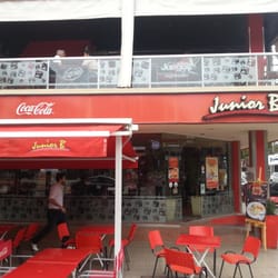 Júnior B - Júnior b  Pizzas a la piedra-Lomos-Pastas-Empanadasy Mex Food.