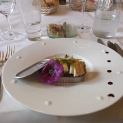 Hotel le Strasbourg - Gebratene Mini-Tintenfische (Sardellenpaste / Kräutersalat aus dem Hausgarten)