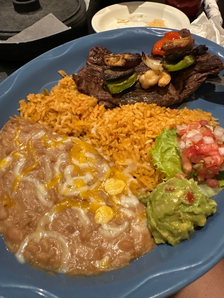 LOS ARCOS Updated November 2024 11 Reviews 834 W Danforth Rd