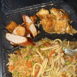 That sweet Sara pork I did not expect the dry almond chicken overcooked noodles fried rice. It was still crunchy. That sweet Sara pork I did not expect the dry almond chicken overcooked noodles fried rice. It was still crunchy.