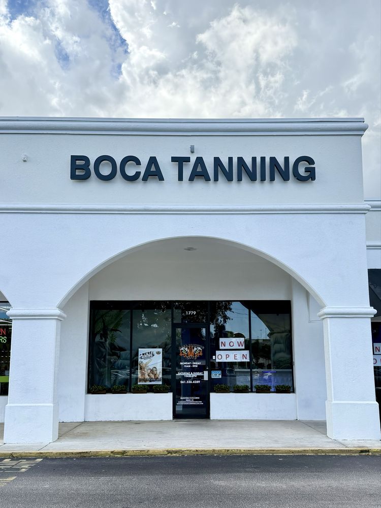 Boca Tanning Club Logo