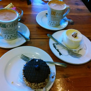 Perfectly Sweet - (L to R counter-clockwise:Soy Latte w/ Espresso choco mini cake; raspberry white choco mini cake and whole milk latte. Meh :/ - Bakeries Near Me - Alhambra, California