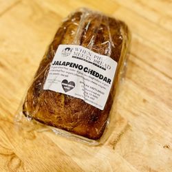 When Pie Meets Bread - Delicious Jalapeño Cheddar Bread