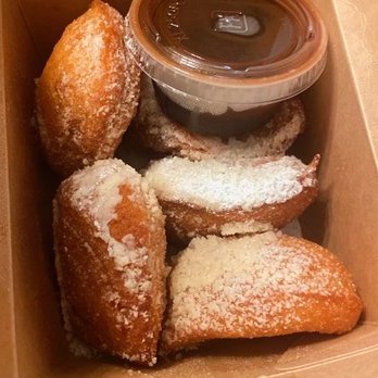 Break Your Fast - 5 Piece Beignets w/ Choc Sauce - American Near Me - Union City, California