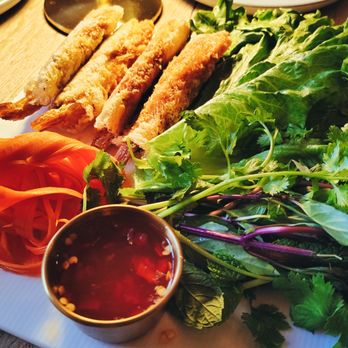 Ash & Vine - Wine Bars Near Me - Palm Springs, California