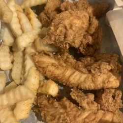 Huey Magoo's Chicken Tenders - Sunrise - Tenders with soggy fries