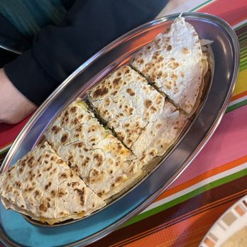El Rincon Oaxaqueño - Quesadillas - Food Trucks Near Me - Pittsburgh, Pennsylvania