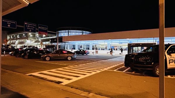 Bill and Hillary Clinton National Airport by null