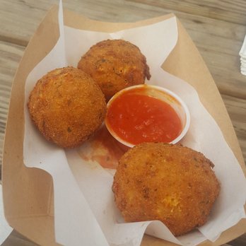 Henderson Heights - Fried Mac and cheese balls - Pubs Near Me - Houston, Texas Henderson Heights - Fried Mac and cheese balls - Pubs Near Me - Houston, Texas
