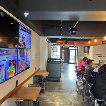 BurgerIM - Burgers Near Me - Cleveland, Ohio