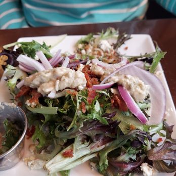 CRAVE: Kitchen - Wine - Tap - Chicken sandwich - Wine Bars Near Me - Amesbury, Massachusetts