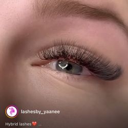 Yaanee’s Glamour Touch