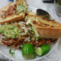 Lonche  de suadero y chorizo con queso