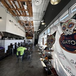 Los Gatos Tacos - Inside