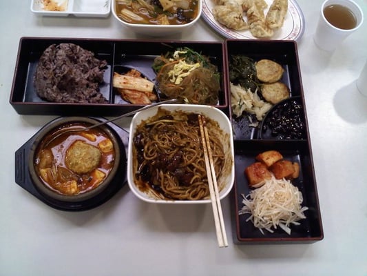 Photo of Lawrence Plaza - Santa Clara, CA, US.