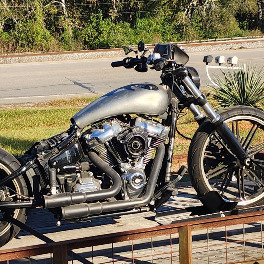 Ronnie's V twin Cycles - A motorcycle not finished and damaged by ronnies vtwin - Motorcycle Repair Near Me - Willis, Texas Ronnie's V twin Cycles - A motorcycle not finished and damaged by ronnies vtwin - Motorcycle Repair Near Me - Willis, Texas