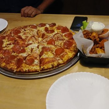 Rusty's Pizza - Pizza Near Me - Bakersfield, California Rusty's Pizza - Pizza Near Me - Bakersfield, California
